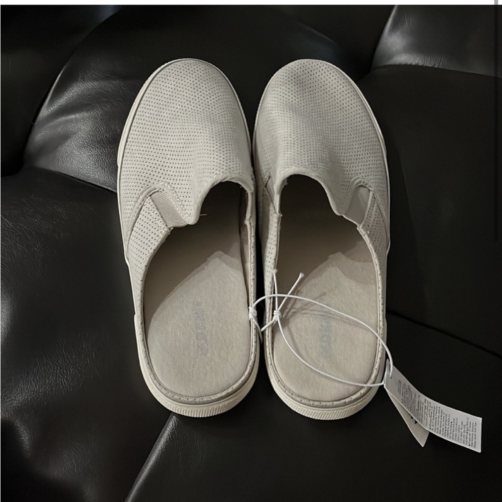 Old Navy Slip-On Shoes